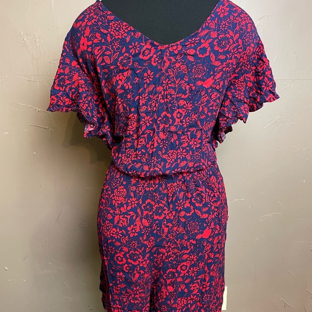#0025- Terra & Sky romper 
Navy and Pink Floral
Size 3X
